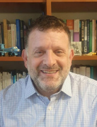 אייל ג׳יניאו